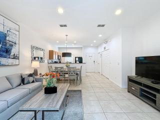 Amazing Townhouse close to Disney 2 Bed 2.5 Bath - 0