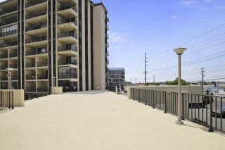 Bluewater East unit N501 - 7