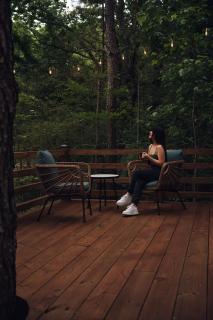 Luxury tiny cottage with deck hammock and hot tub! - 3