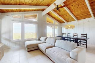Little Pink Beach House - Manzanita - 5