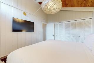 Little Pink Beach House - Manzanita - 1