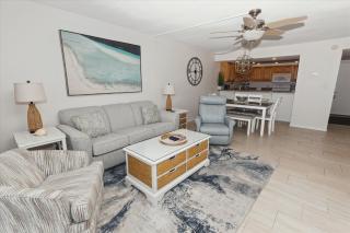 Beach House 402D-By Holiday Isle Properties - 4