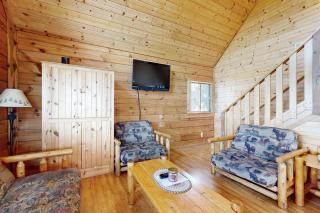 2 BR Adventure Retreat with Fire Pit, Patio, and WiFi - 4