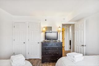 Destin on the Gulf 406-By Holiday Isle Properties - 4