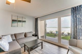 Cozy Daytona Beach Condo - Steps to Ocean! - 7