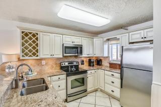 Destin on the Gulf 505-By Holiday Isle Properties - 7
