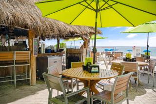 Oceanfront Pool Gem on the Beach Fort Lauderdale - Fort Lauderdale - 8