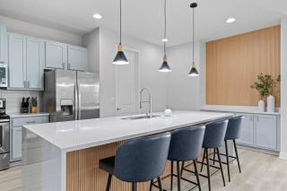 Magical 8 bd Family Retreat Close to Parks 2311 - 6