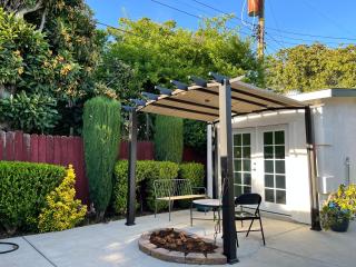 Cozy Suite with On Site Parking Close to Downtown and UC Davis Medical Center - Sacramento - 9