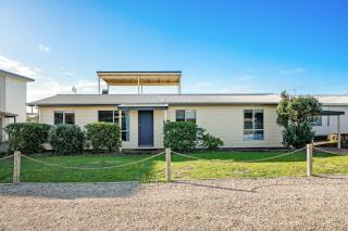 Sea Breeze 3BR WIFI Family and Pet friendly - 8