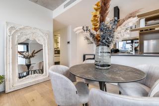 Suave Condo in Trendy PrahranSteps to Greville St - 3