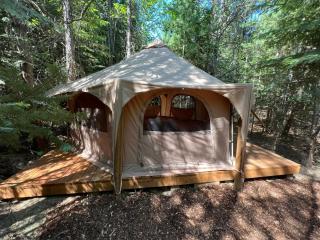 Luxury Canvas Yurt Nestled in a Private Forest - Naples - 8