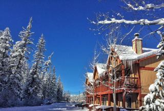 Valley Condo 107 - Creekside - WiFi - Hot Tub - Fireplace - Washer - Dryer - Playground - Red River - 1