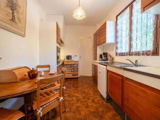 Holiday Home in Cazouls with Pool & Vineyards - Cazouls-lès-Béziers - 1