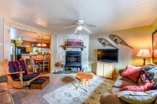 Valley Condo 119 - Creekside - WiFi - Hot Tub - Fireplace - Washer - Dryer - Playground - 0