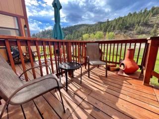 Valley Condo 120 - Creekside - WiFi - Pet Friendly - Hot Tub - Fireplace - Washer - Dryer - Playground - 7