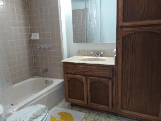 Cozy, Quiet Home in Family-Friendly Neighborhood! - Benicia - 4