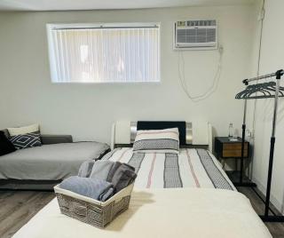 Sunset & La brea studio!! Best location ever - 5