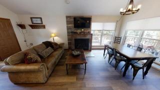 Whispering Pines - On the River - Great Views - Satellite - WiFi - Great Outdoor Deck! - Red River - 0