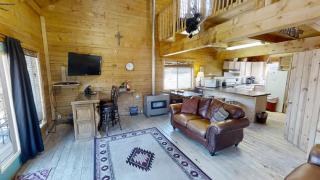 Wine Down Riverside - On the River - WiFi - Satellite - Grill - Washer - Dryer - Large Deck - Red River - 7