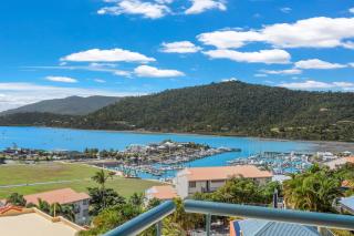 Aquarelle - Airlie Beach - 1