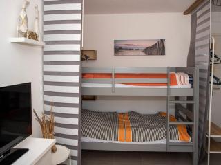 Studio Cabine au Lavandou - 4 Pers, Clim, Piscine, Terrasse, Parking, 950m Plage - FR-1-803-26 - Le Lavandou - 3