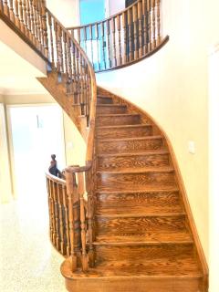 Spacious Family Retreat - Richmond Hill - 7