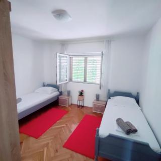 Apartment Mlija - Omiš (Almissa) - 2