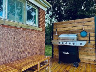 New 3 Bedroom Bungalow Ground Floor with BBQ Patio - Richmond Hill - 6