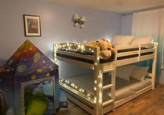 Mobys Beach Getaway Sleeps 11! Flat Beach Access Near Seabrook in Pacific Beach - Pacific Beach - 1