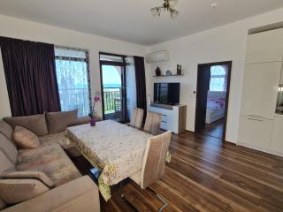 Луксозен апартамент в Резиденция Лазурен бряг - 9