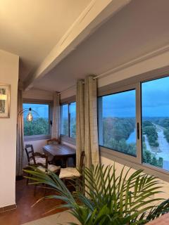 Charmante PETITE MAISON avec vue panoramique, en centre historique, proche d'Avignon, ancienne, rénovée, climatisée, terrasse, parking public gratuit - Villeneuve-lès-Avignon - 4