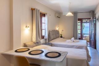 Lazaros Beachfront Apartments & Studios - Vourvourou - 2