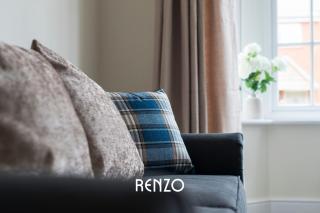 Spacious and Lovely 4-bed Home in Castle Donington by Renzo, Sleeps 6! - Castle Donington - 5