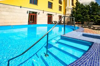 Hotel Golden Palace - Göd - 3