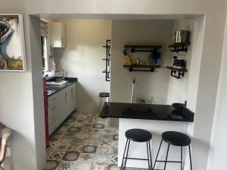 28 on Symonds Luxstudio 3 - 8