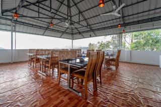 Treebo Windsong Resort Munnar, Tea Plantation View - Munnar - 7