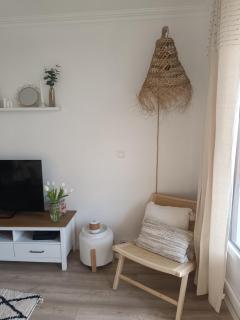 Private Room in Cozy Homestay - Line 14, Direct Access to Paris - Airport Orly - Chevilly-Larue - 4