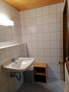 1-Zimmer Apartment mit Einbauküche und Bad - 1