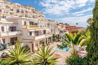 Stylish design with ocean, pool view, King size bed, Wifi, Smart Tv, free parking 2 pools access - Adeje - 9