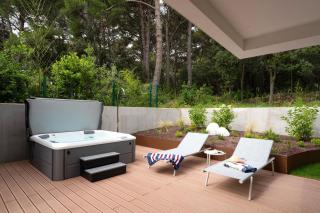 The Q Whisper - new deluxe hideaway with sauna, jacuzzi and a garage - 4