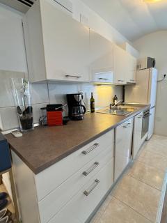 Modern, spacious with free car parking - Split - 4
