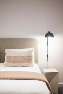 Stylish Urban Retreat at Rubik - 9