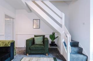 Quiet and Comfortable Home - 2