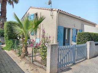 Maison avec terrasse et piscine dans résidence à 6min de la plage - 0
