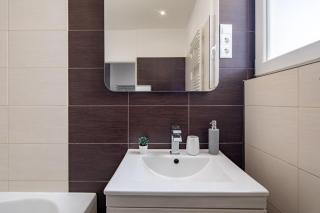 Sunny central three bedroom apartment - Budapest - 3