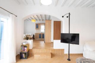 Dreamscape Cozy 3-Bedroom Mykonos Hideaway - Ano Mera - 1