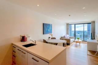 Skytower and City View 2 Bedroom Apartment on High Floor - Auckland - 9