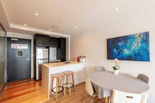 Skytower and City View 2 Bedroom Apartment on High Floor - Auckland - 4
