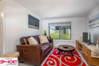Bright, Cosy Cottage near CBD- Free wifi, Netflix and Disney Plus - Orange - 7